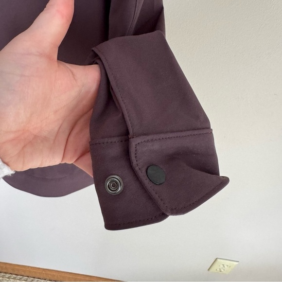 Qor purple light weight button front jacket small - Picture 10 of 10